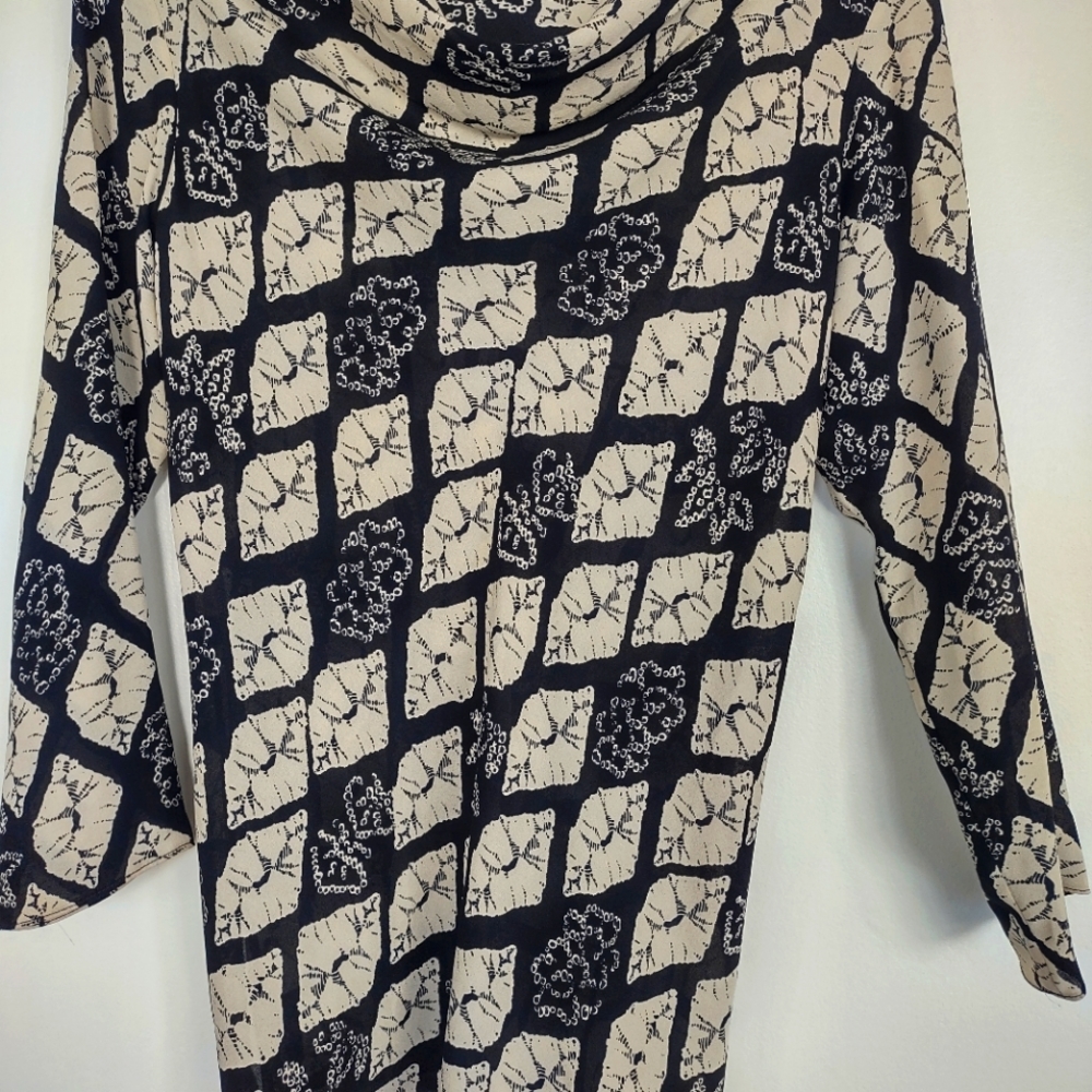 Anne Namba 💯 silk blouse